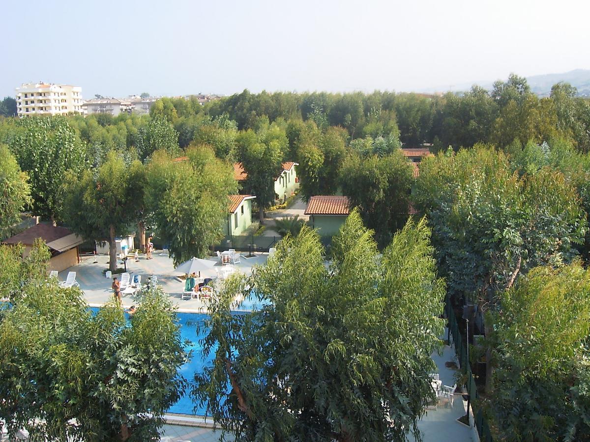 Camping & Village Eucaliptus Alba Adriatica Dış mekan fotoğraf