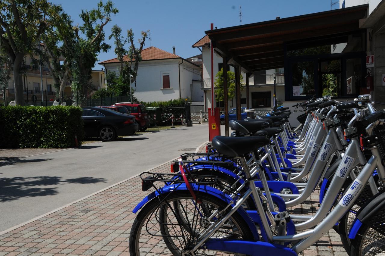 Camping & Village Eucaliptus Alba Adriatica Dış mekan fotoğraf